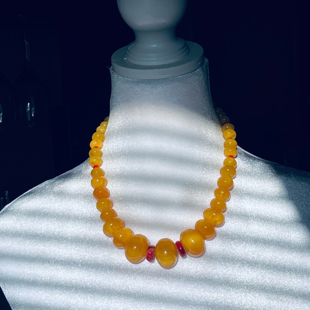 Yellow Baltic amber necklace